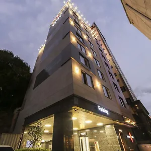 マロン ナムポ ホテル